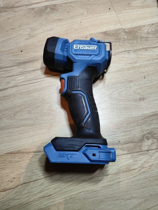 Latarka akumulatorowa Erbauer G2 ERI1106TOR 400lm Lampa LED 18V