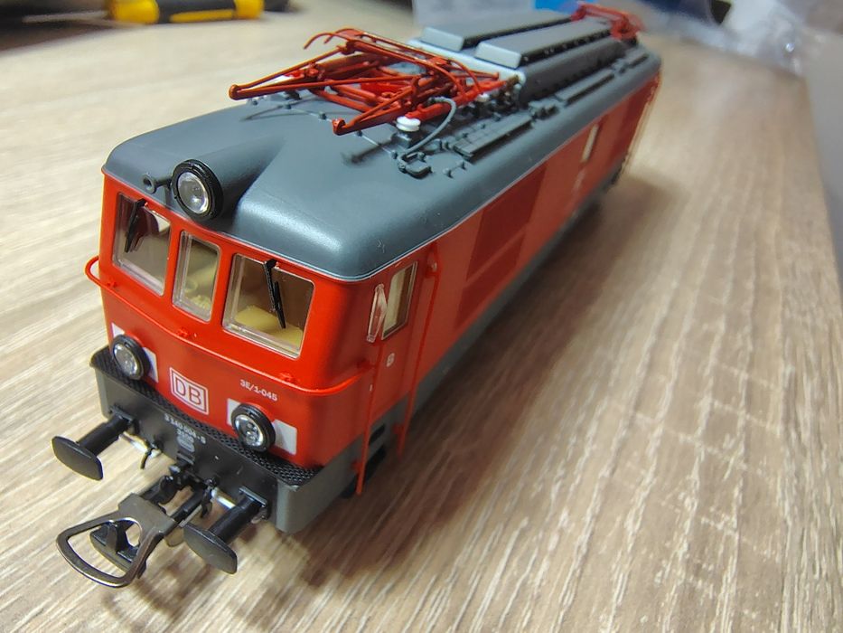 Lokomotywa elektryczna na PKP ET21 DB analog Piko Expert h0