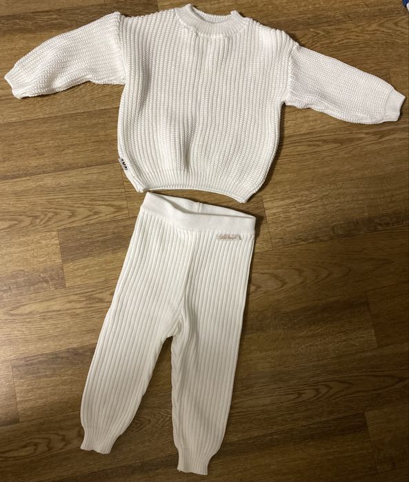 Ніжний в’язаний костюм для малюка • Little Angel