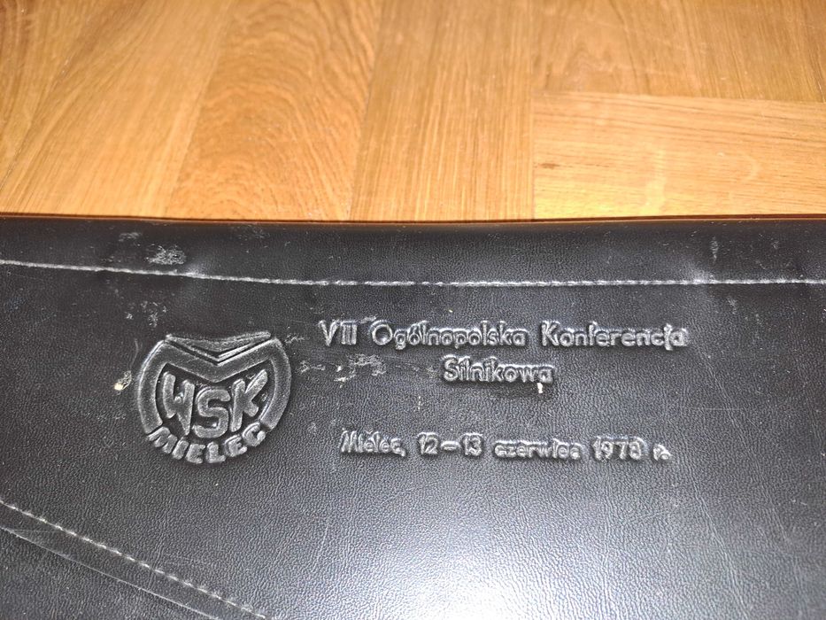 Oryginalna teczka aktówka WSK PZL Mielec z 1978 roku