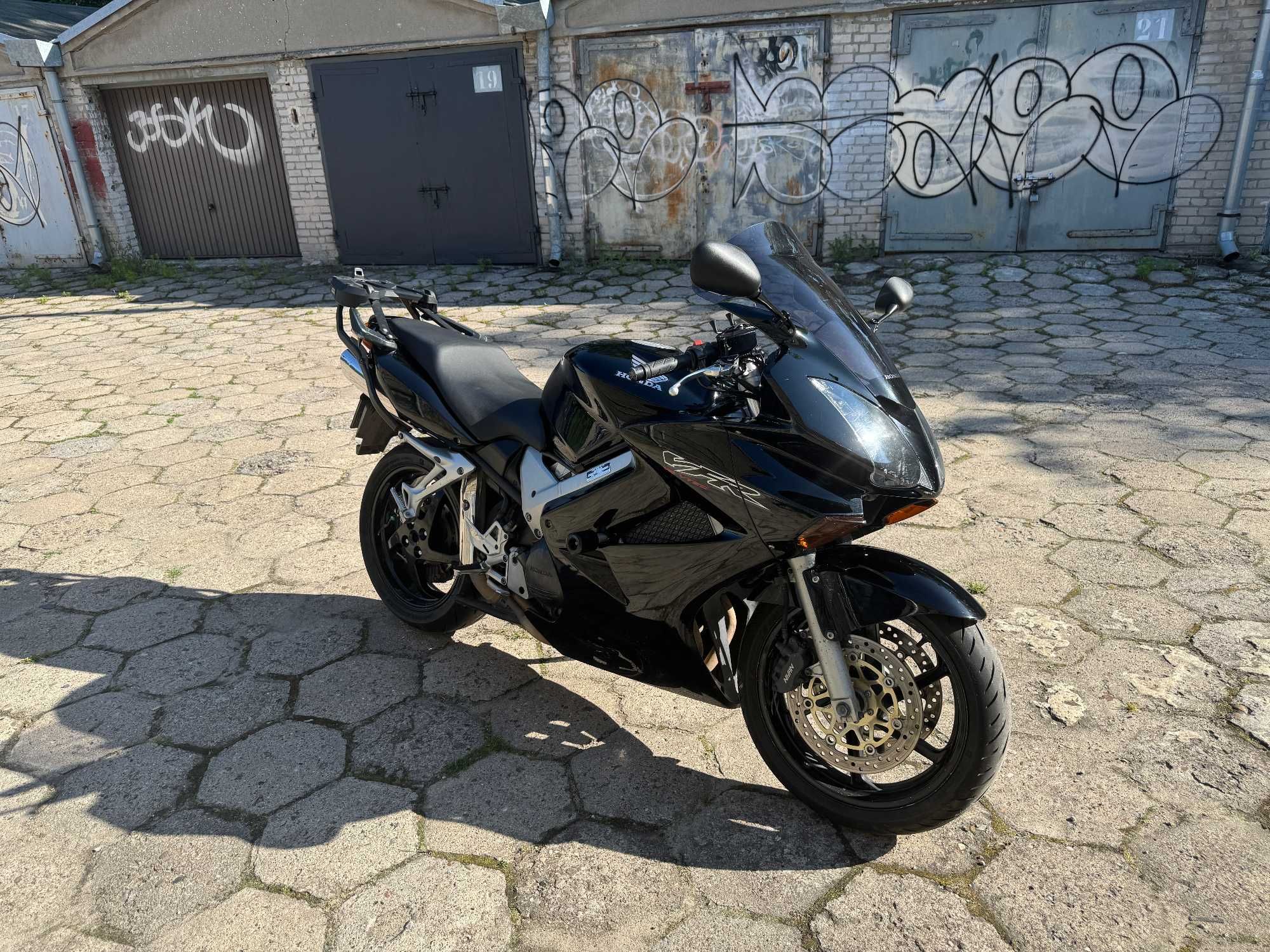 Honda VFR 800 Vtec, kufry