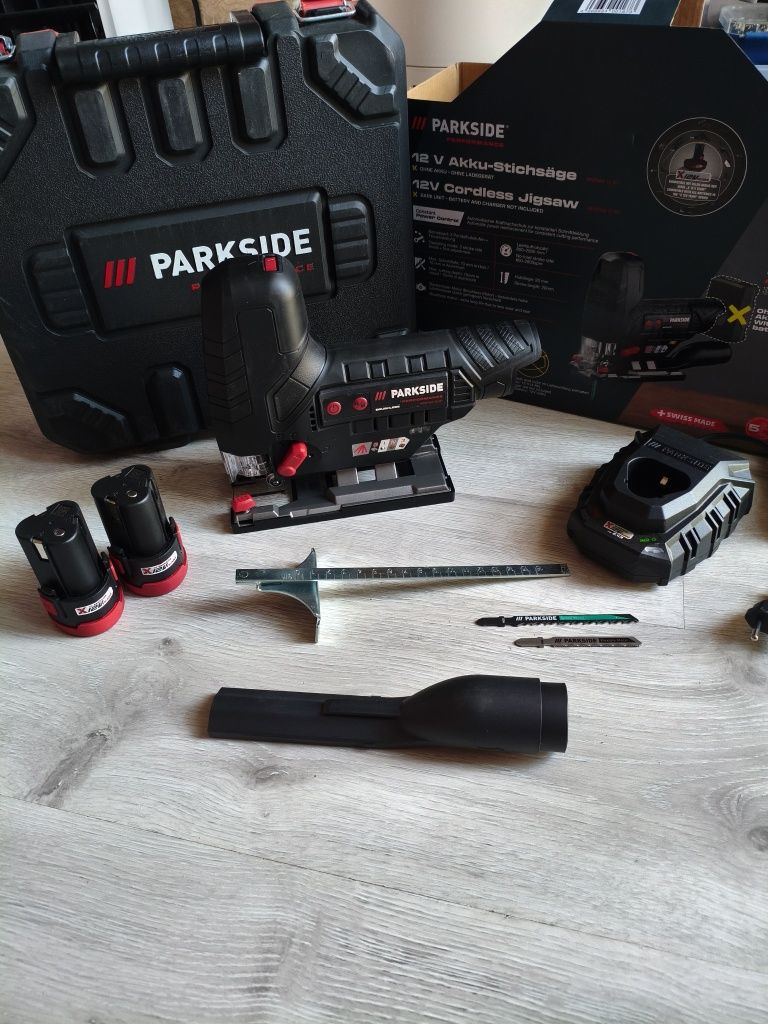 Sprzedam nową wyrzynarkę parkaide performance 12v 2 akumulatory 2Ah