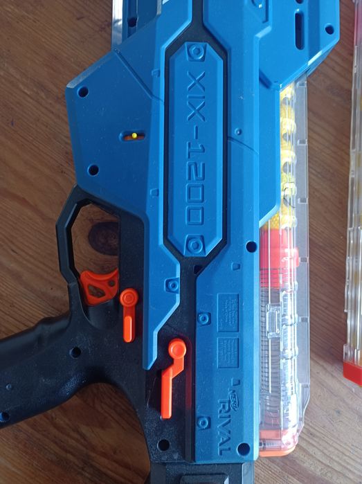 Nerf de bolas com cartuxo extra