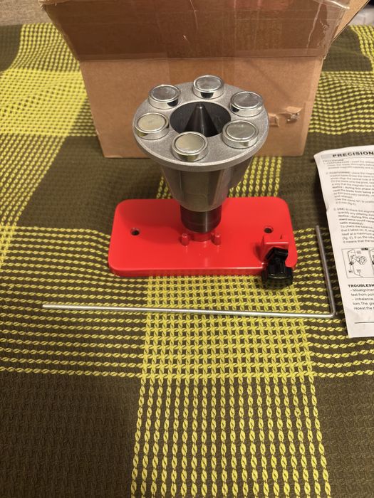 Балансир для балансування ножів газонокосарок