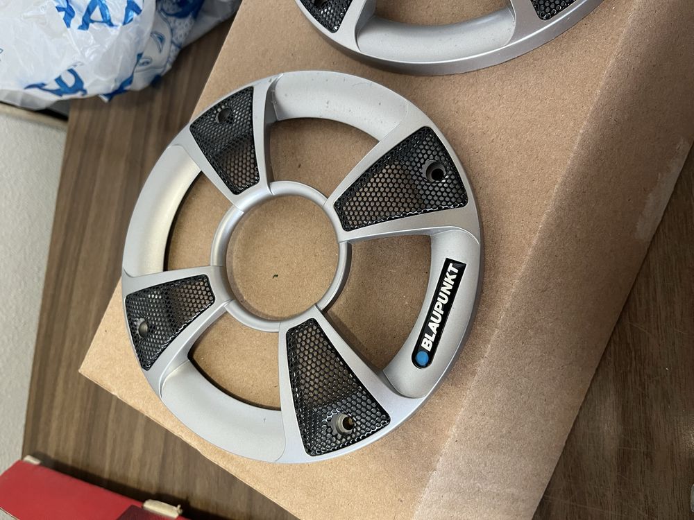Colunas de carro da Blaupunkt
