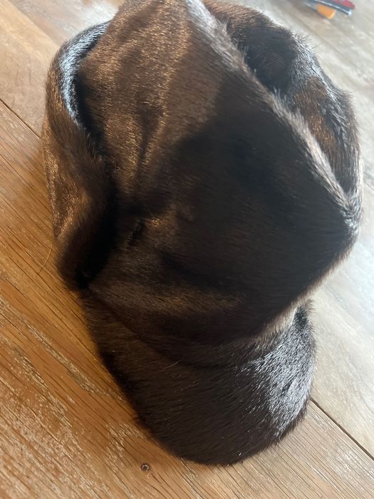 Czapka z foki  lśniący włos 57 jak nowa