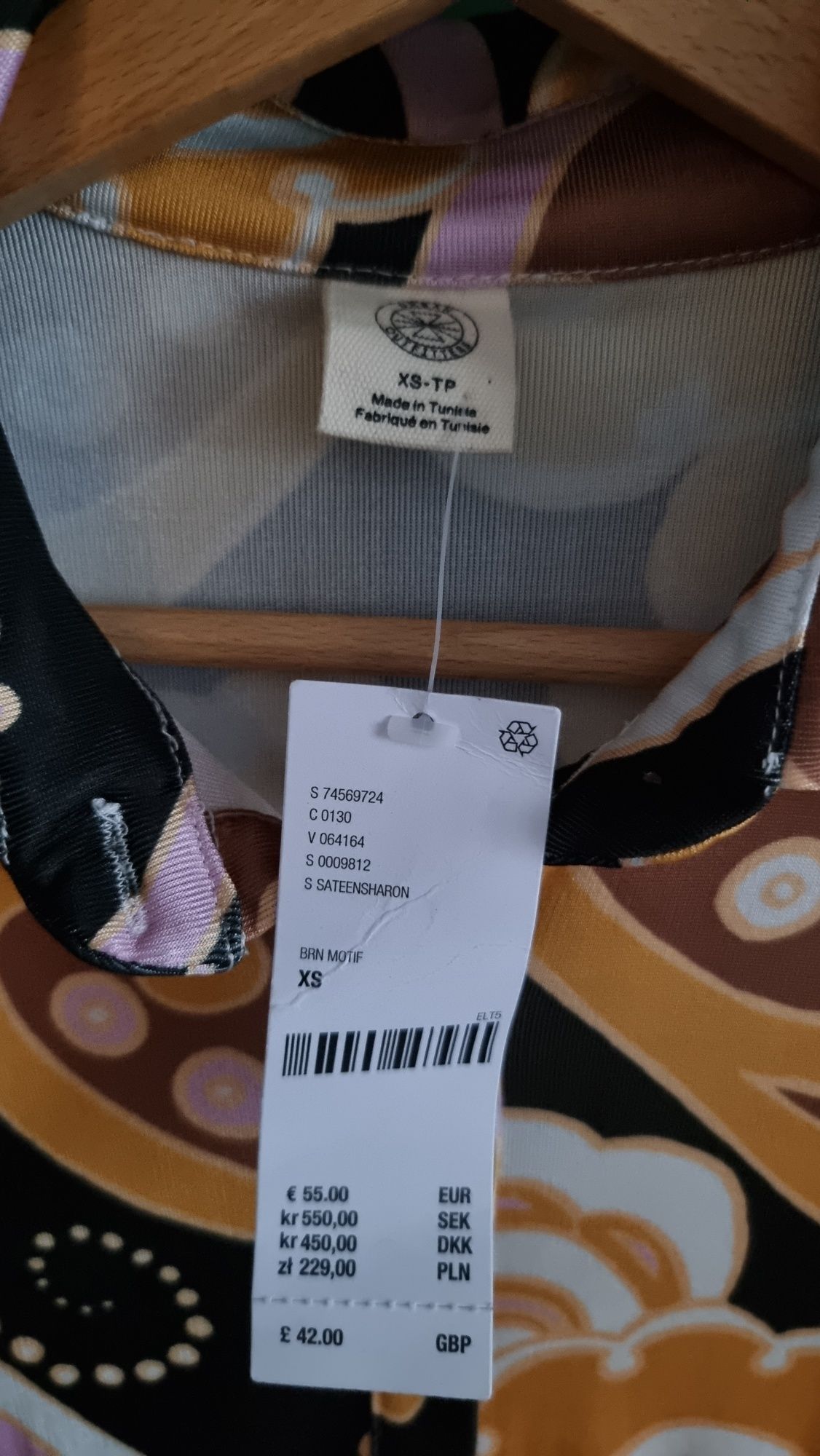 Koszulowa sukienka Urban Outfitters w stylu Retro 70s