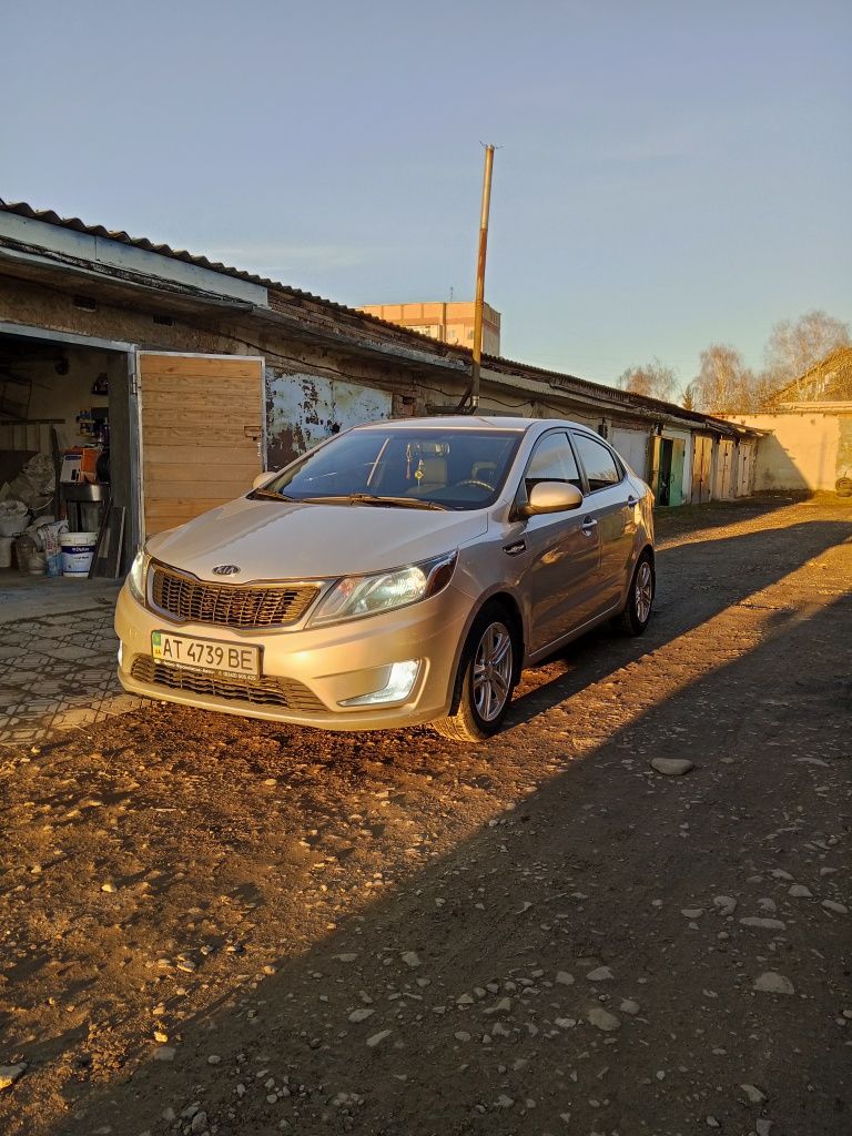 КІА RIO 1.4, 2012p 5200$