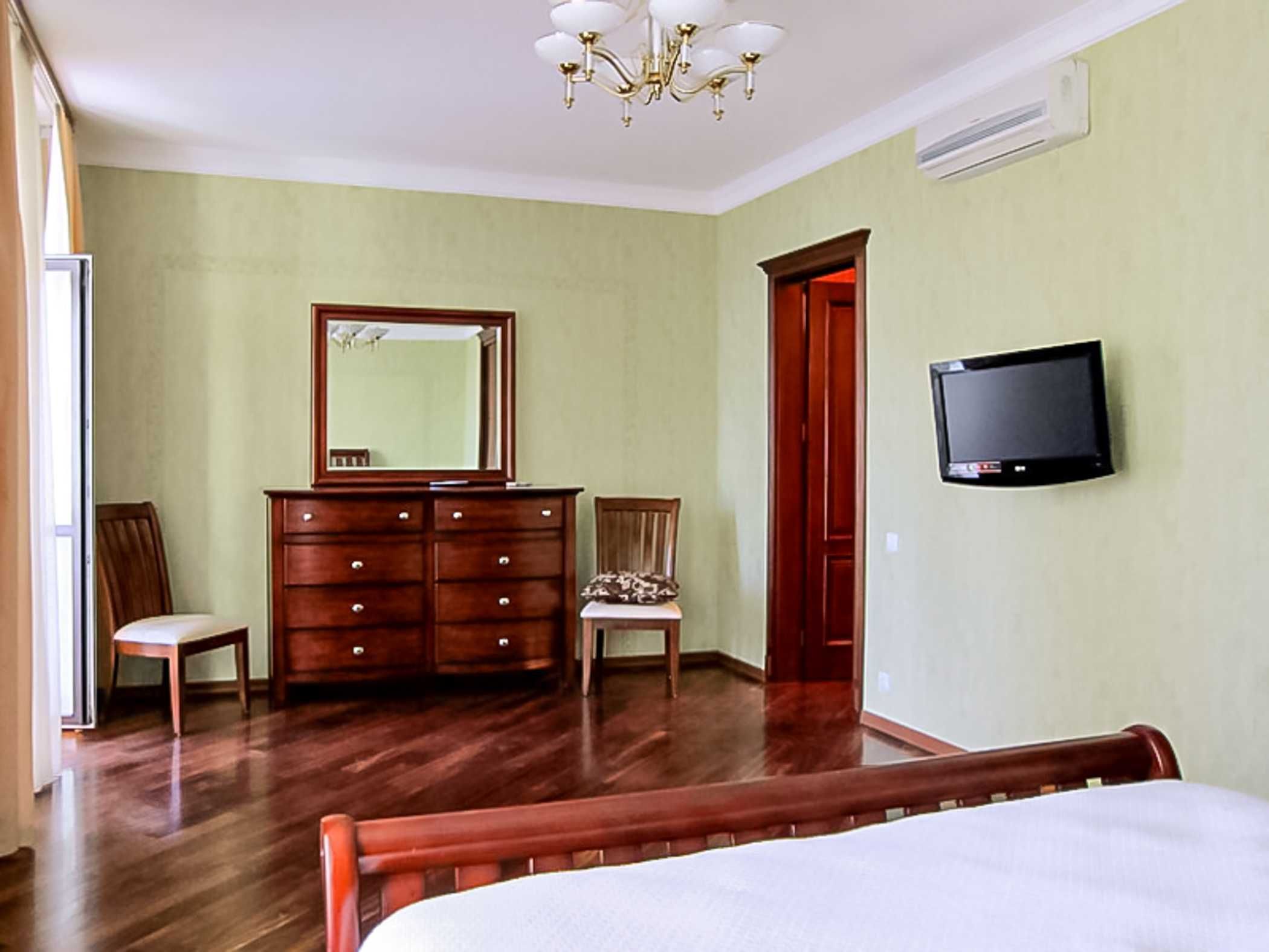 Оренда, квартири, Круглоуніверситетська, 3-5, 4 кімнати., 188 м, rent