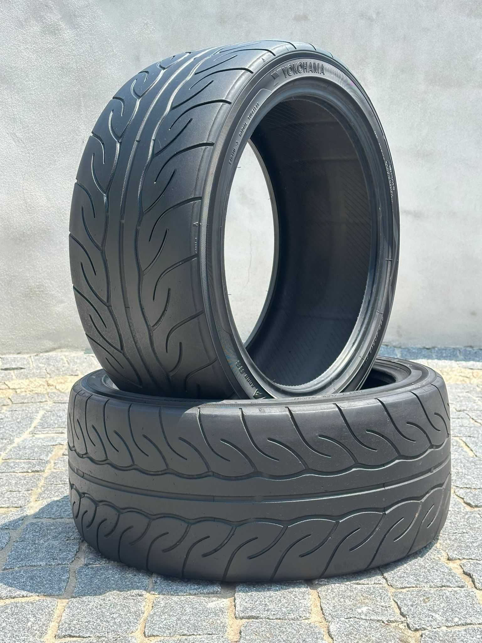 Pneus Yokohama Advan Neova AD08 RS - 235/40/18 - Bons