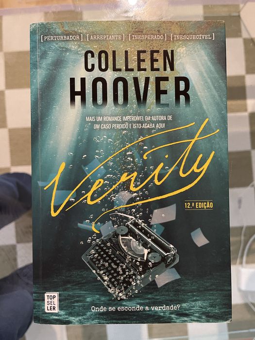Livro Verity de Colleen Hoover