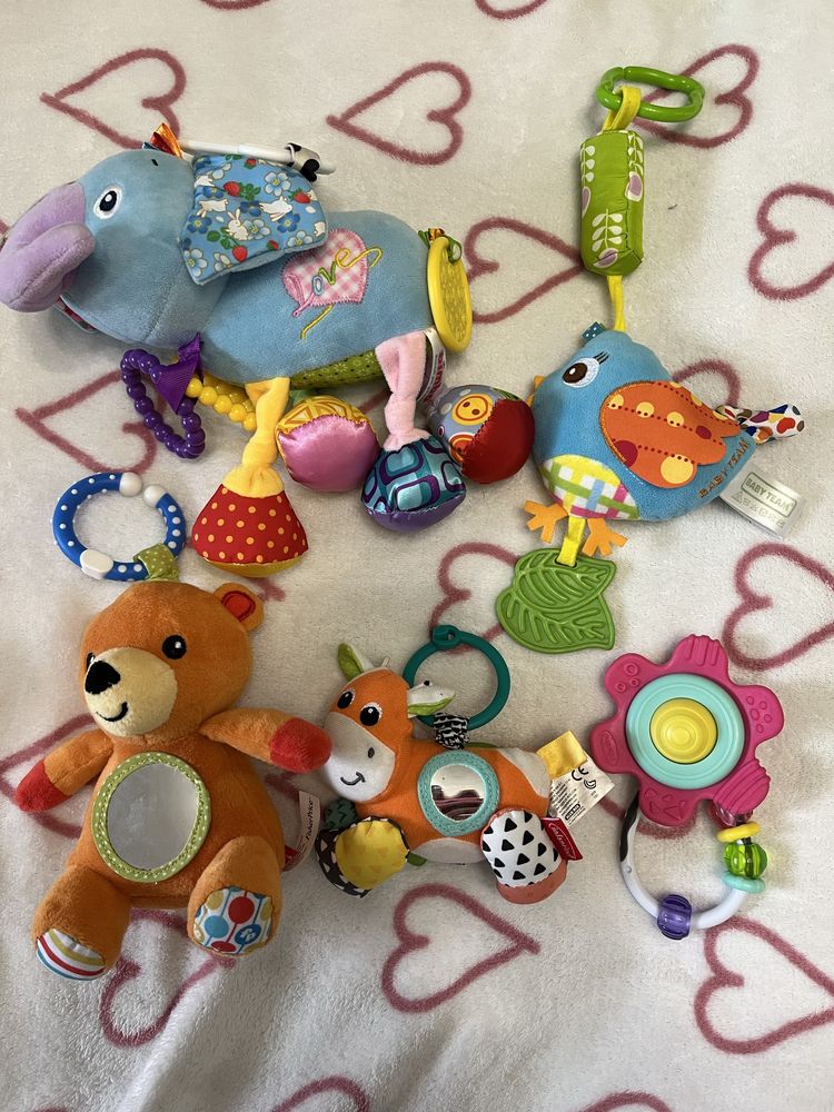 Детские игрушки, погремушки, зубогрызки, дитячі іграшки