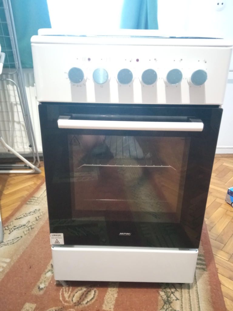 NOWA Kuchenka elektryczna z piekarnikiem 4-palnikowa