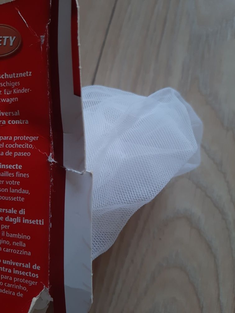 Siatka na wózek przeciw owadom