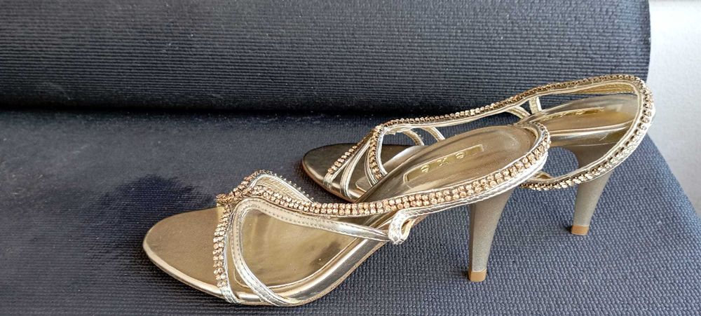 Sandálias EXÉ Shoes 35 Novas