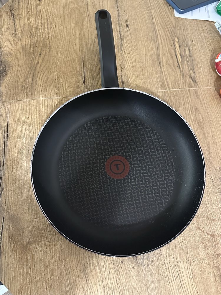 Patelnia tefal 28cm