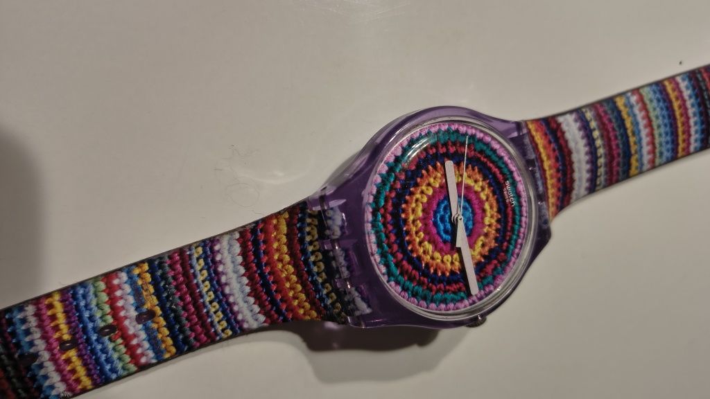 Zegarek SWATCH Uncinetto SUOV102