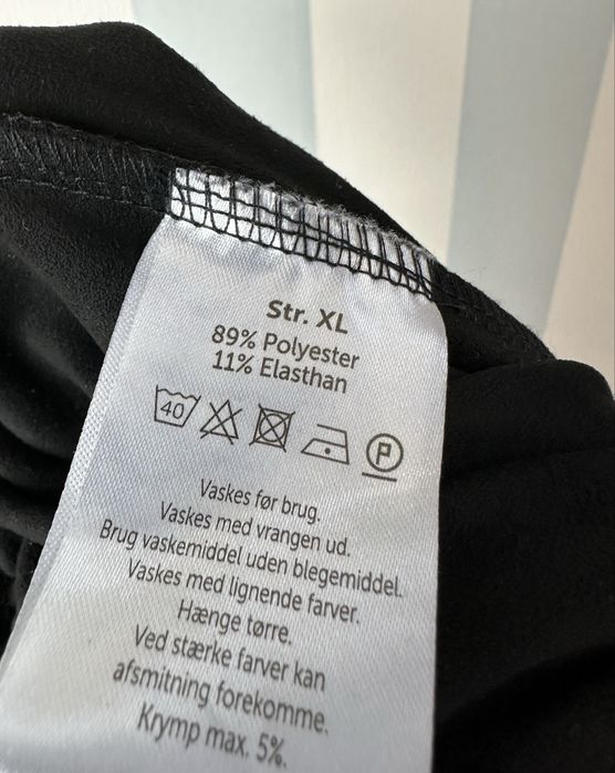 Nowa czarna welurowa spódnica do kolan na gumce 42 XL VRS woman