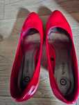 Buty czerwone na obcasie