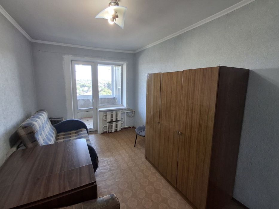 Продається, трикімнатна квартира, Кущівка.