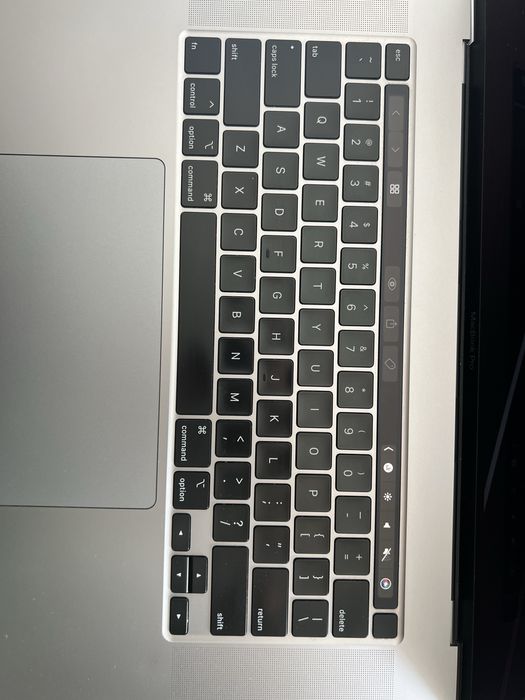 Macbook Pro 16 - Intel I9 16/1024