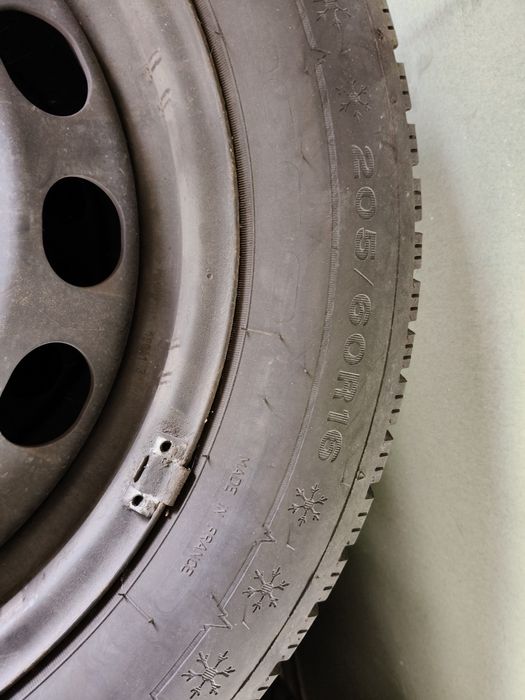 Felgi Stalowe z Oponami Zimowymi Dunlop 5x100 Golf 5/6 Golf plus