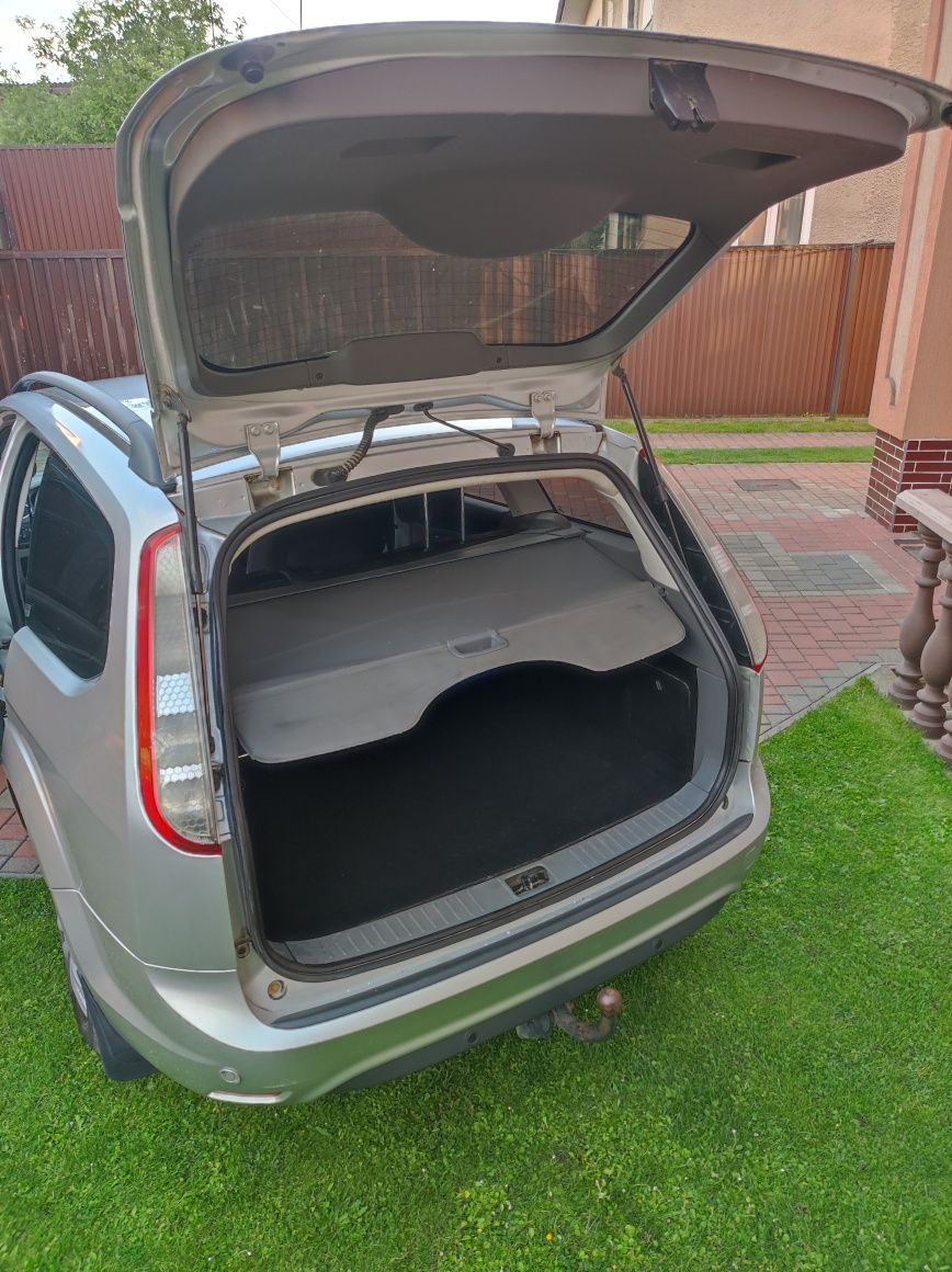FORD FOCUS 1.6 2010
