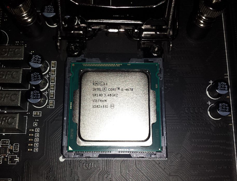 Intel i5-4670 (3.4 Ghz) - Processador (CPU) - Socket (LGA) 1150 (1)