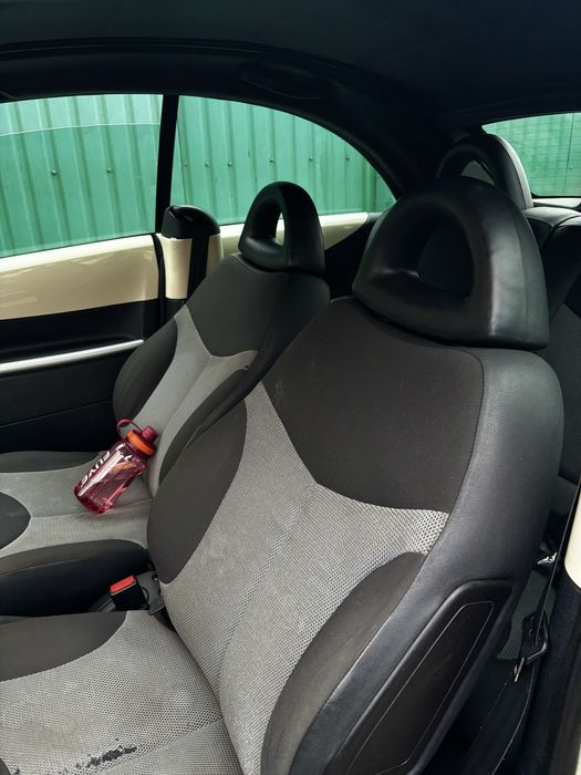 Продам автомобіль який точно привертає увагу на дорозі!