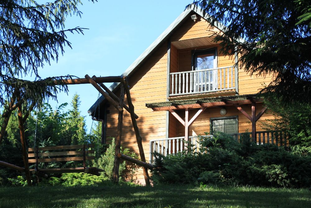 domek nad jeziorem