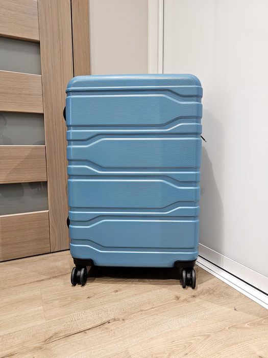 Duża walizka z polikarbonu marki Wittchen