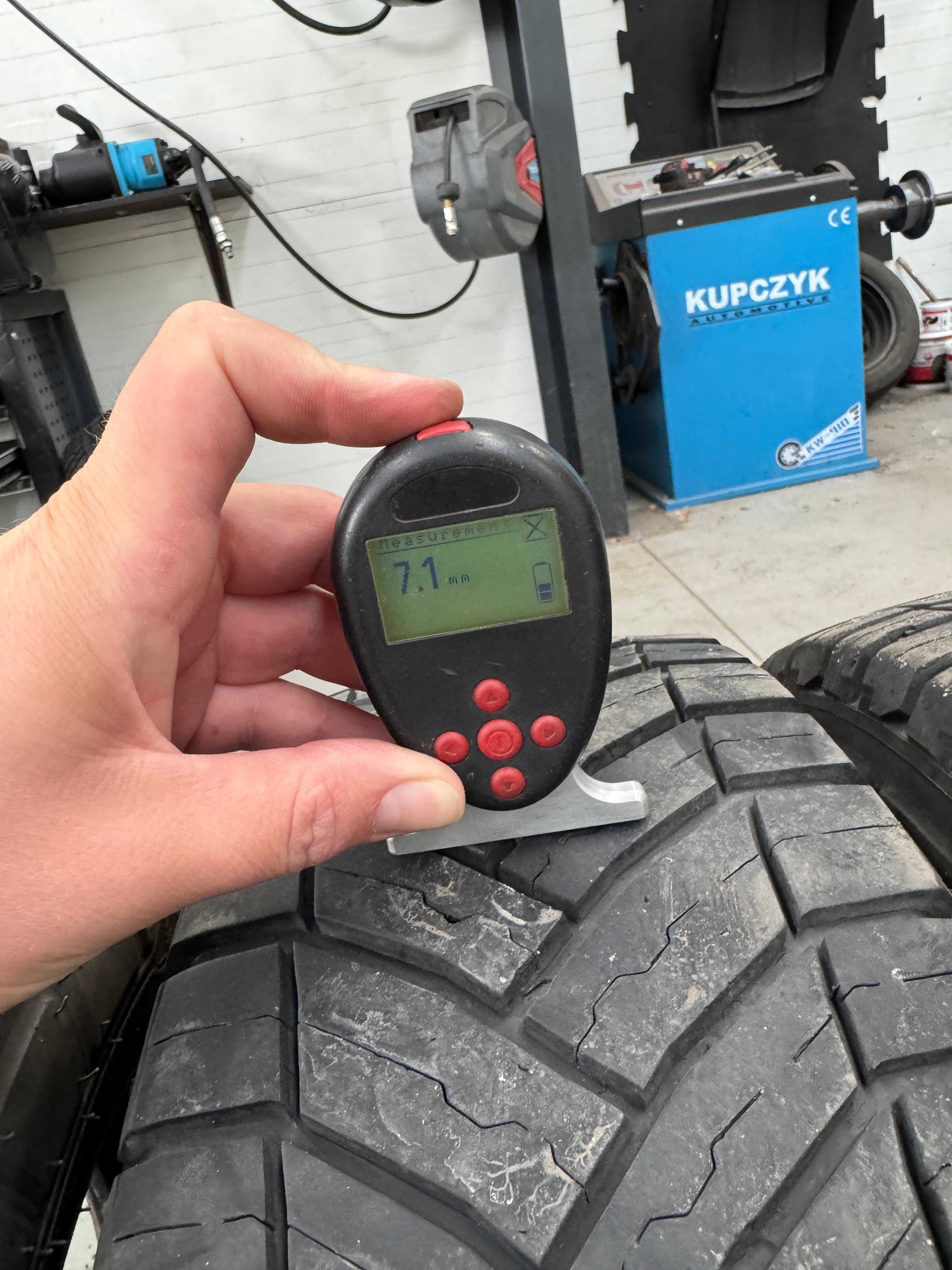 4x 195/70 R15C Michelin Agilis CrossClimate DOT 22,23