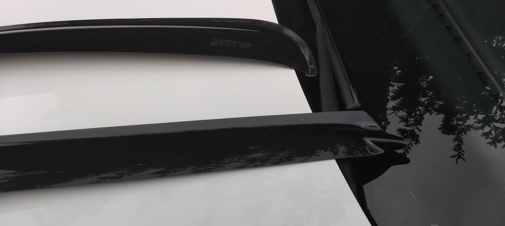 Продам вітровики на Форд Транзит 2017-202... років