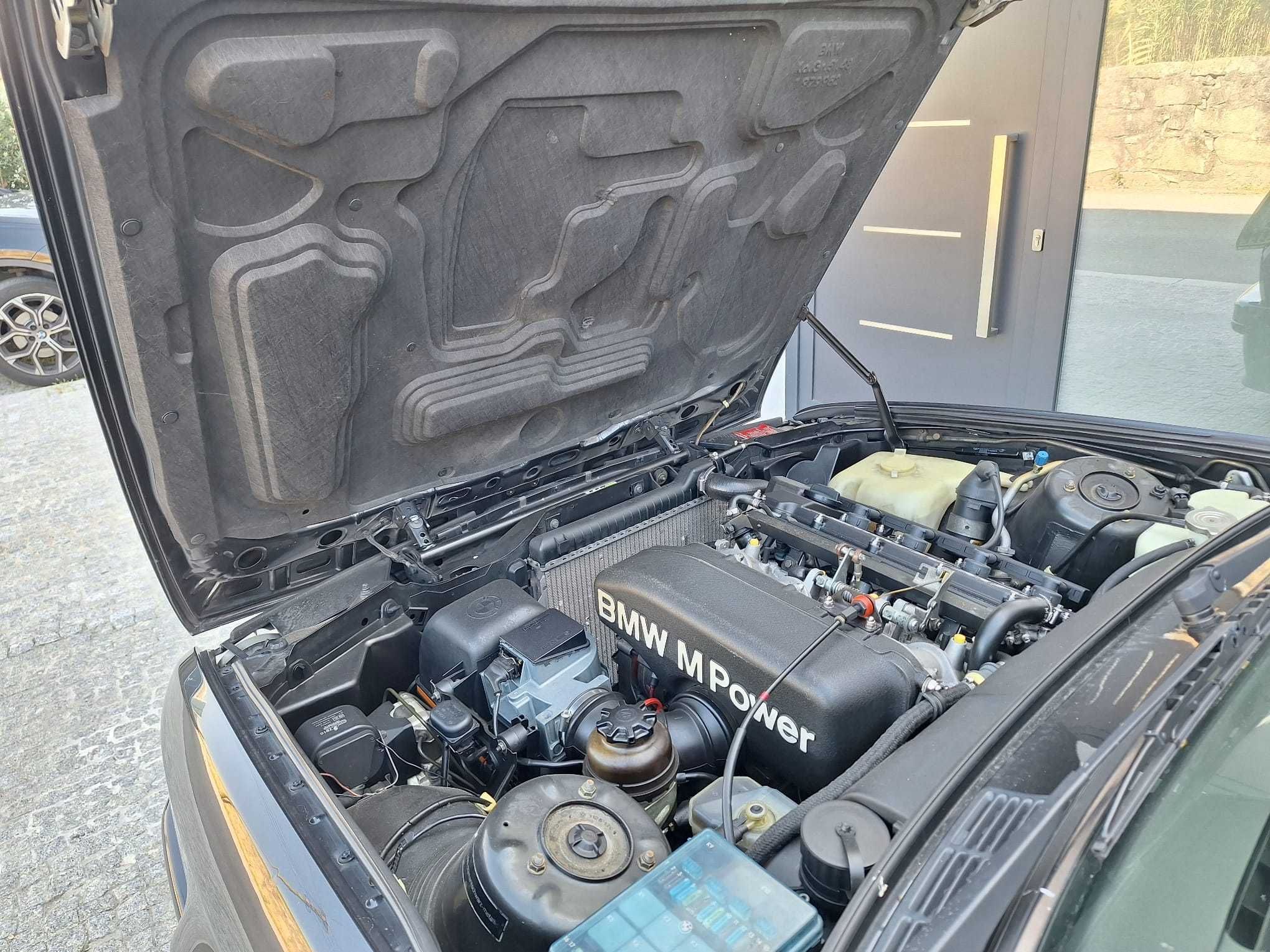 BMW 320 is 2 Portas