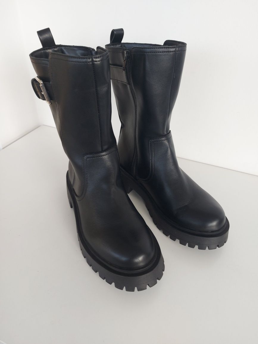Buty damskie botki w rozmiarze 39