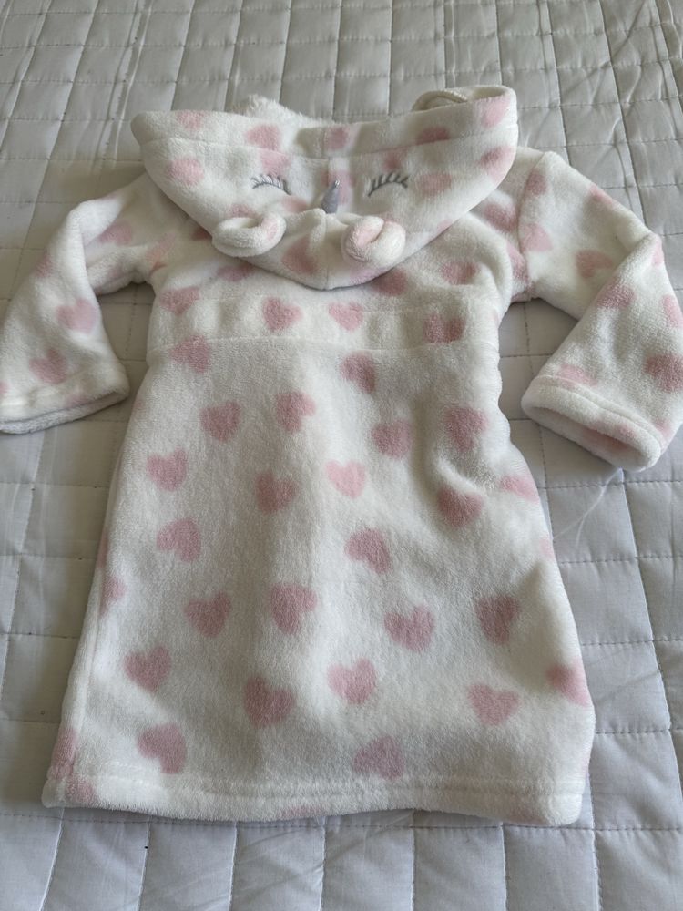 Szlafroczek jednorożec serduszka 86 cm Primark