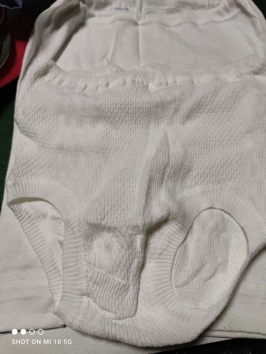 Paka bielizny damskiej 30 sztuk Nowa