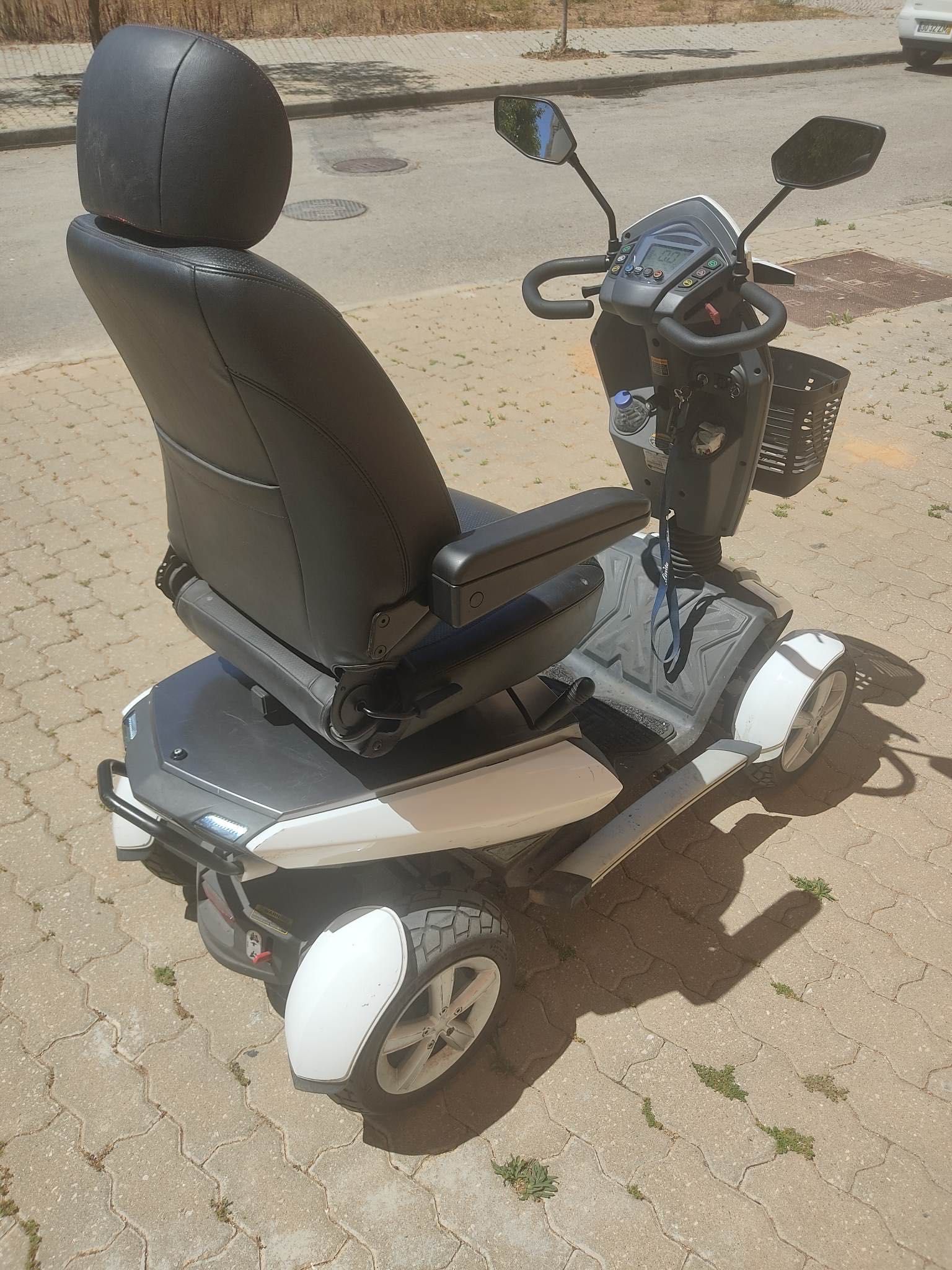 Scooter Elétrica de Mobilidade Reduzida