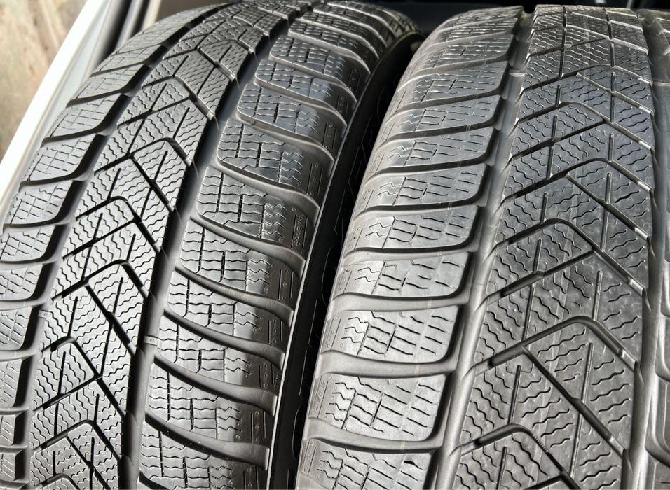 PIRELLI 225 55 r18 Winter Sottozero 3 2021 85% протектору ЗИМА 2 штуки