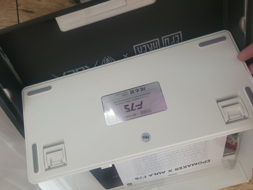 Klawiatura mechaniczną podświetlaną nowa