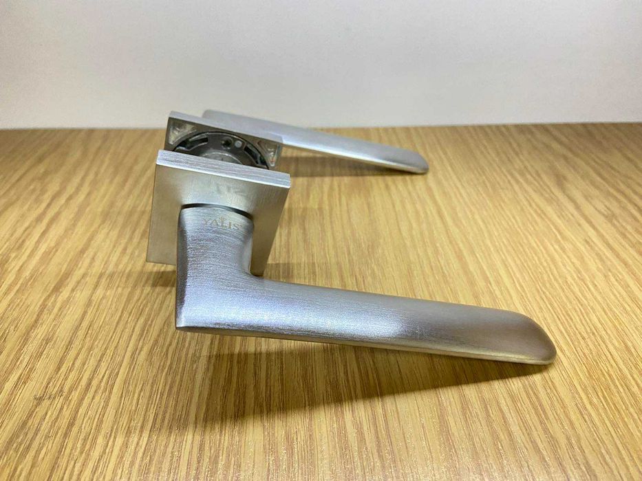 Ручка дверная Yalis 241/ Акція