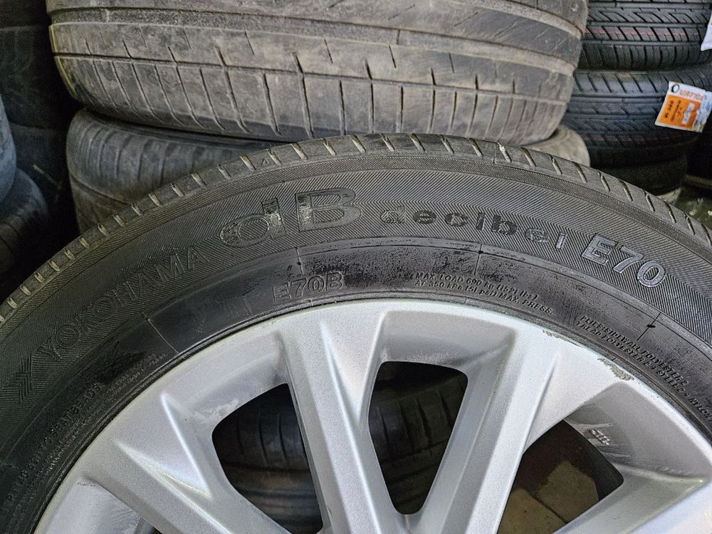 215/60R16 Toyota camry комптект колес оригинал