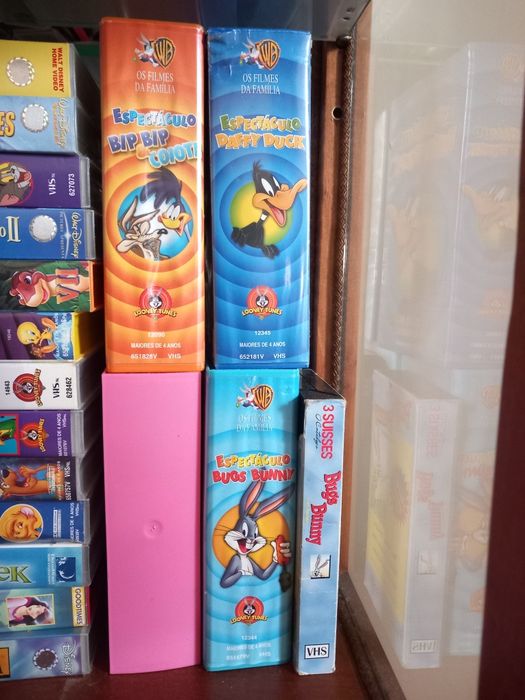Lote de VHS Disney, Looney Toones, etc.