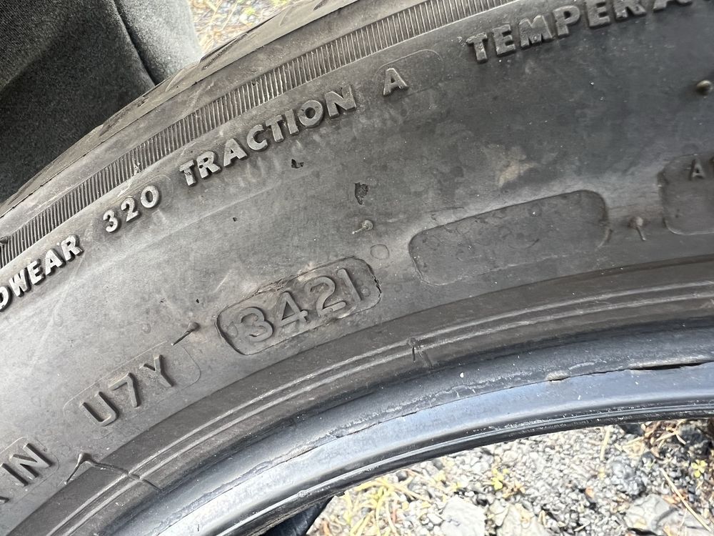 2xopona letnia BRIDGESTONE w rozmiarze 225/50 R18