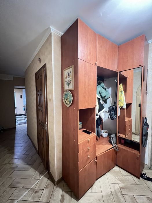 В продажу 4 к к в Варварівці з косметичним ремонтом