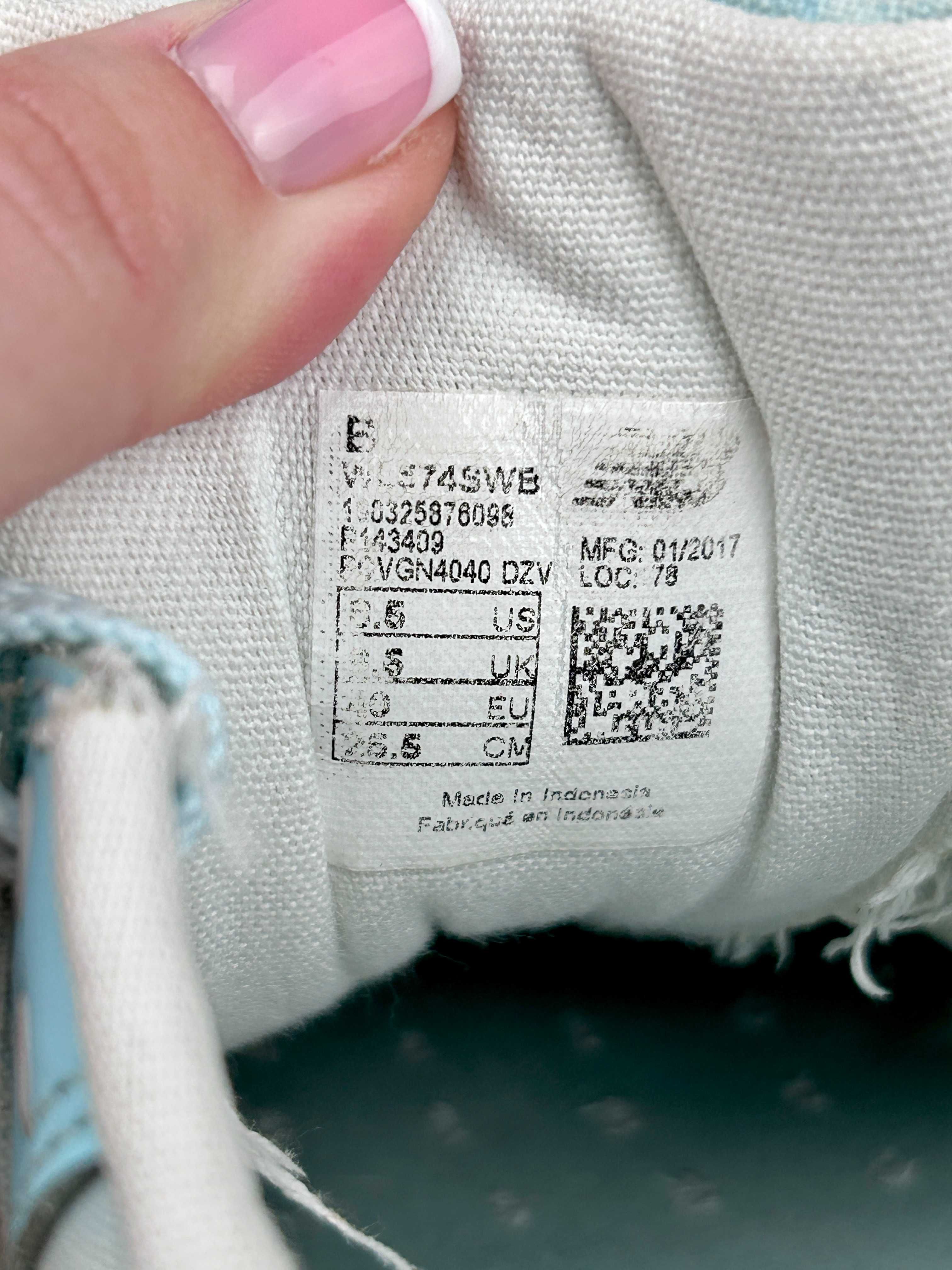 Кроссовки New Balance 574 женские голубые тканевые 40