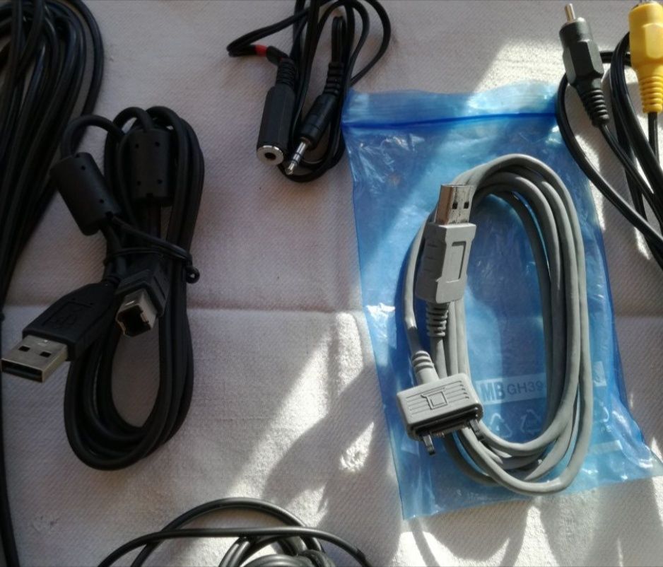 Kable, przedody USB, jack, cinch, LAN, telefoniczne, sieciowe.