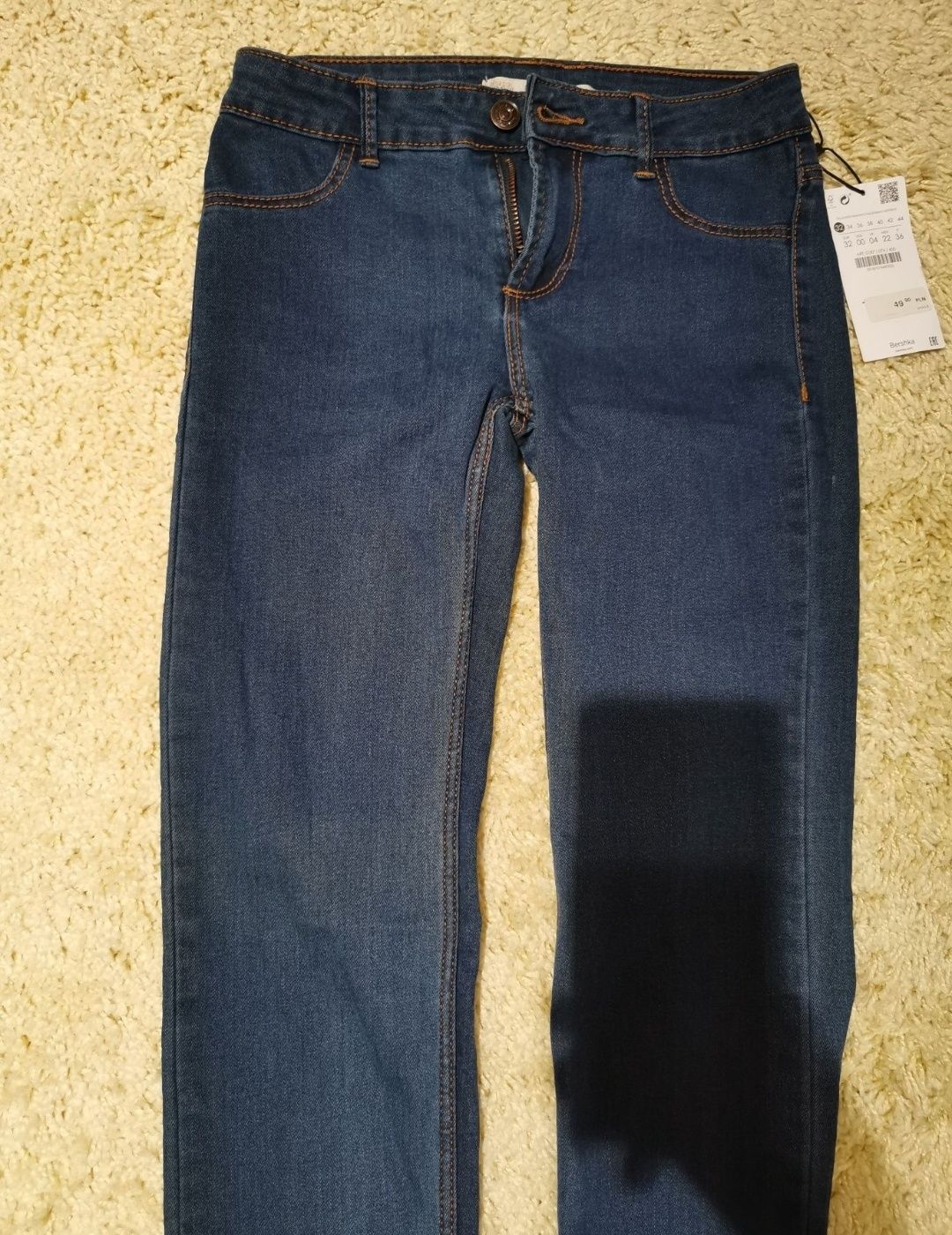 Spodnie rurki niski stan bershka rozm 32
