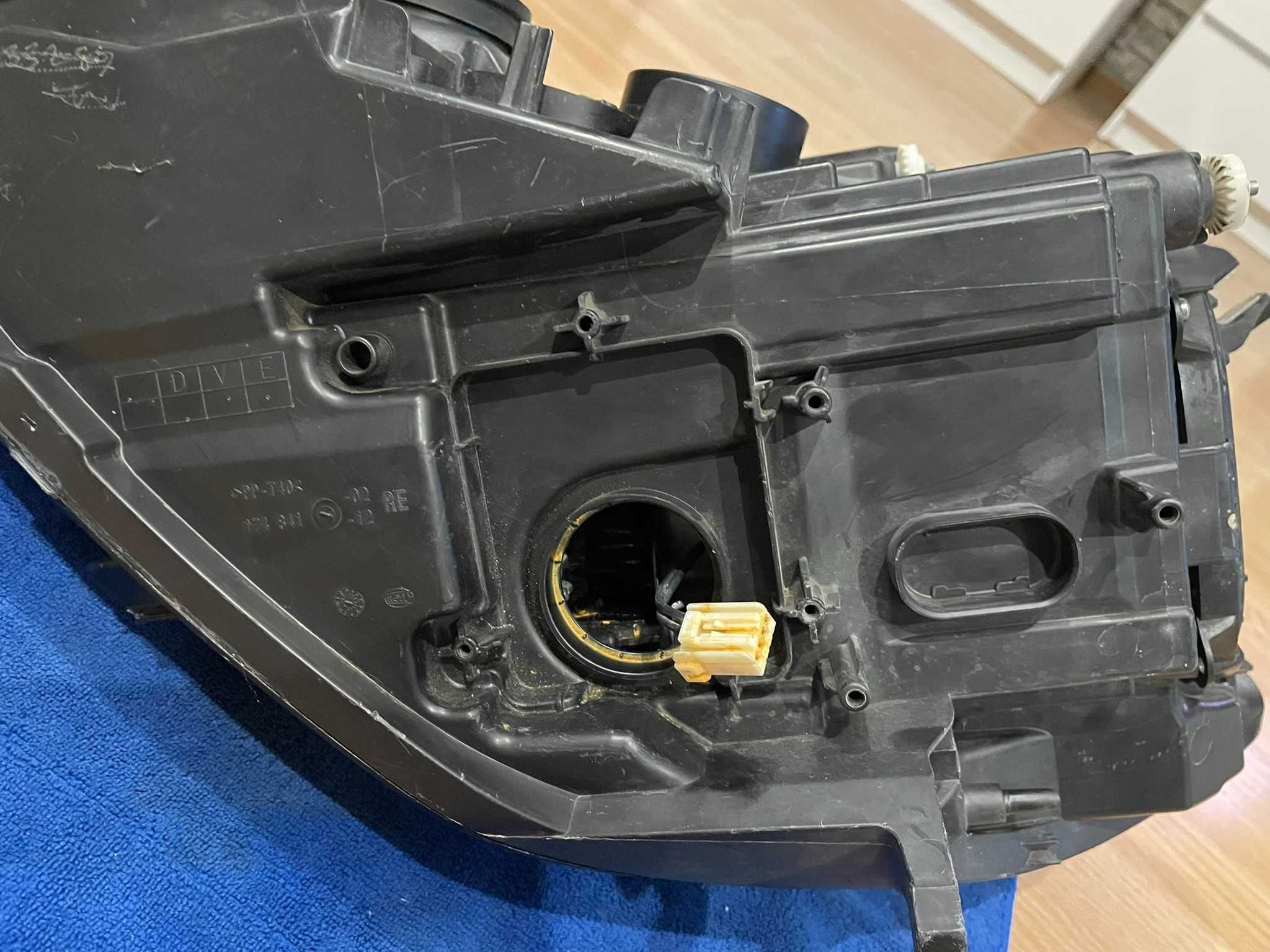 AUDI A6 C7 BI-XENON LED USA xenon reflektor prawy