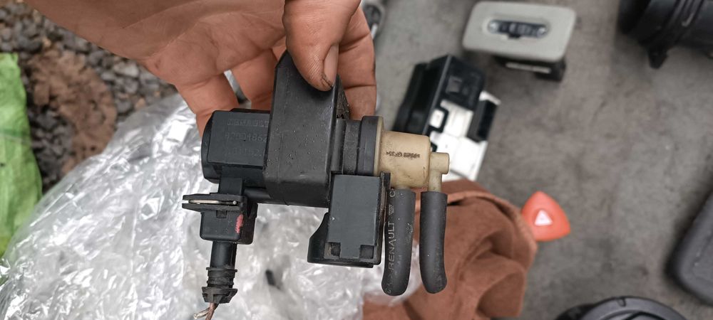 Подлокотник кнопки шлейф ДМРВ Renault Master 2 Opel Movano Inerstar